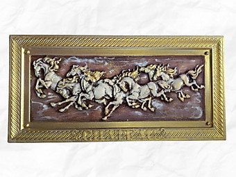 Гипсовое Панно "Скачущие Лошади"