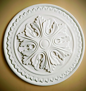 Гипсовая Розетка "Цветок Величия"