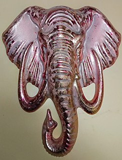 Панно "Слон: Розовое Золото и Нежность"